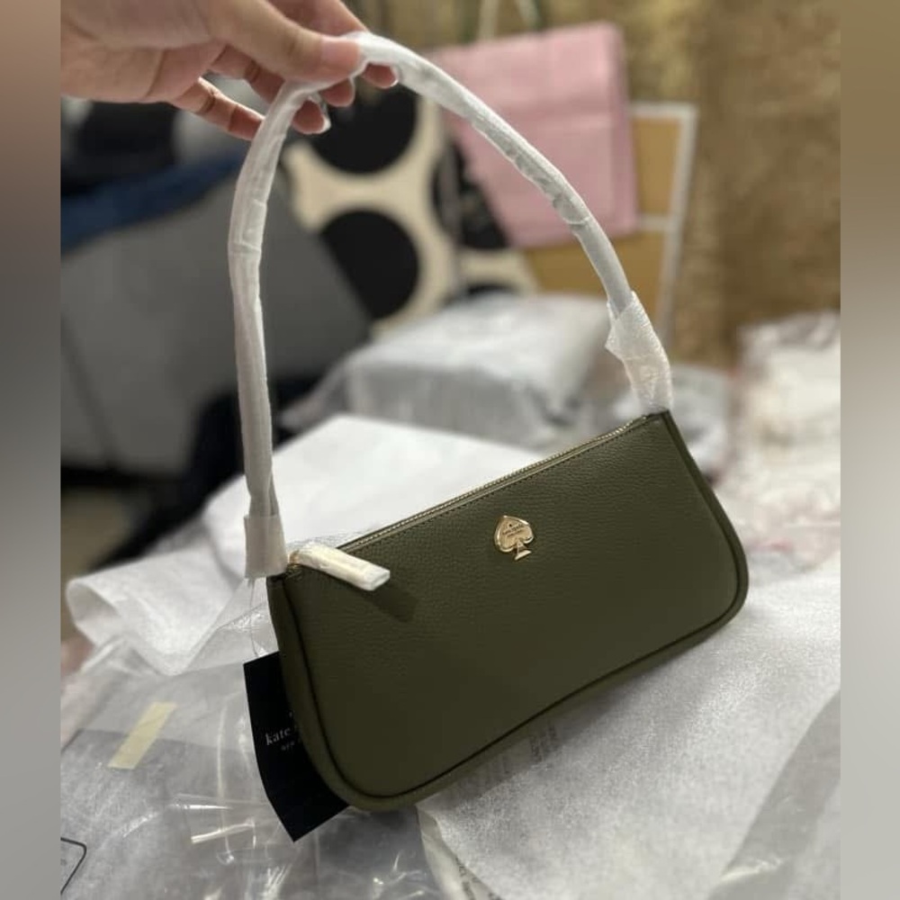 🌸Kate Spade Kayla Convertible Wristlet And Shoulder. Rare Seaweed Color🛍️
